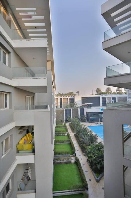 Parkside Boutique 3 Bbr Serviced Apartment - Ocean Blue - Near Airport Le Caire Extérieur photo