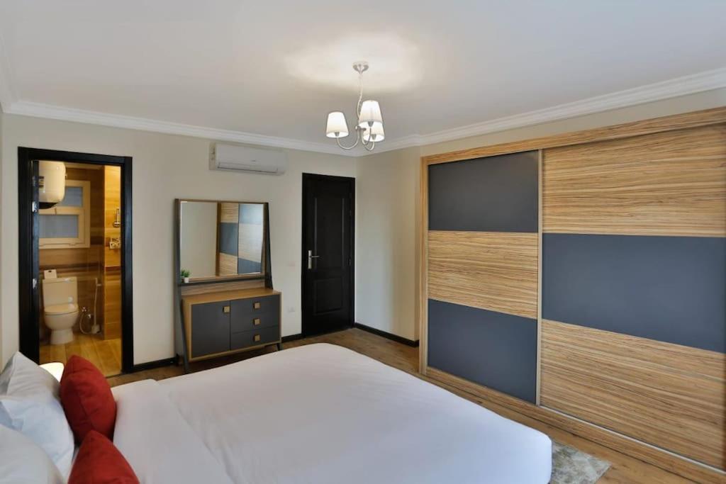 Parkside Boutique 3 Bbr Serviced Apartment - Ocean Blue - Near Airport Le Caire Extérieur photo
