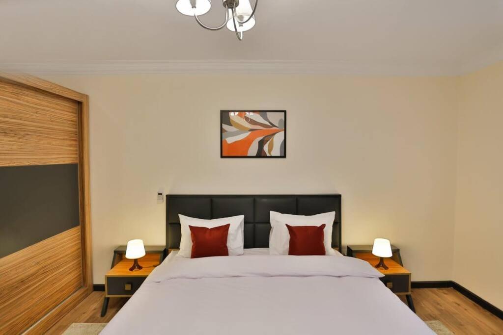 Parkside Boutique 3 Bbr Serviced Apartment - Ocean Blue - Near Airport Le Caire Extérieur photo